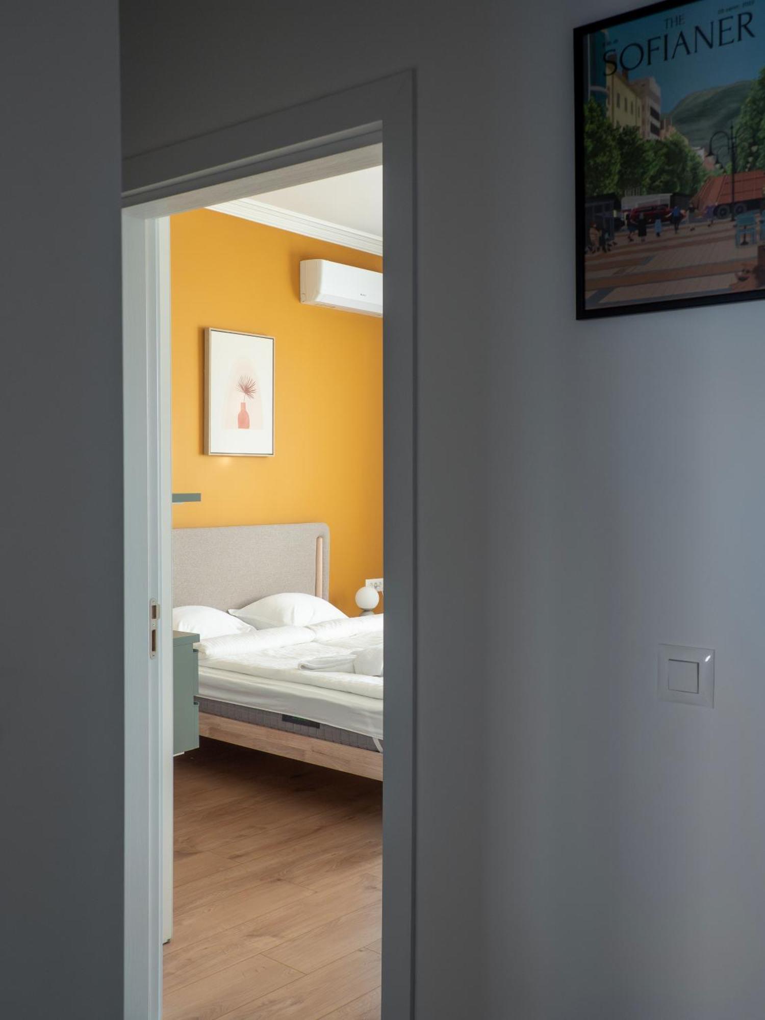 Central Apartment Parking Two Bedrooms Sky Terrace Sofia Bagian luar foto